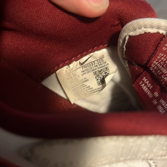 Boys Size 2.5Y Nike Air Force 1 - Picture 3 of 7